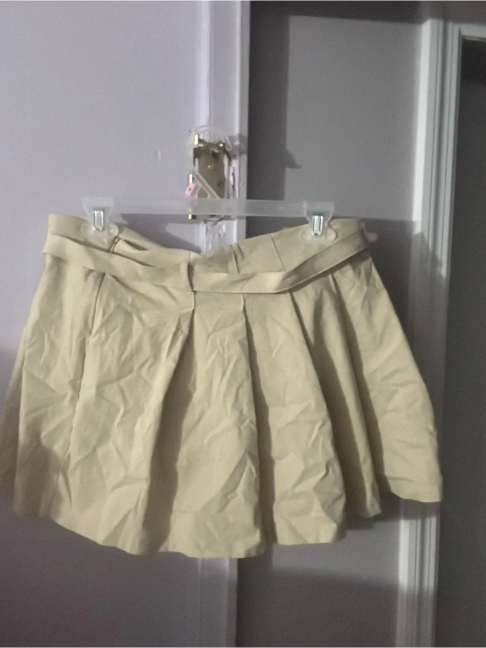 Unbranded cream preppy